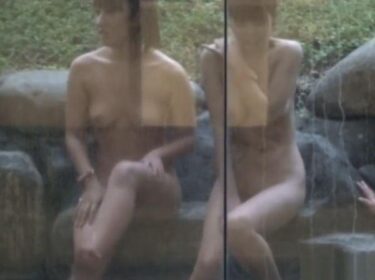 女湯に潜入して撮影した大問題映像！素人OLたちの全裸美マンコと素の表情を完全収録！